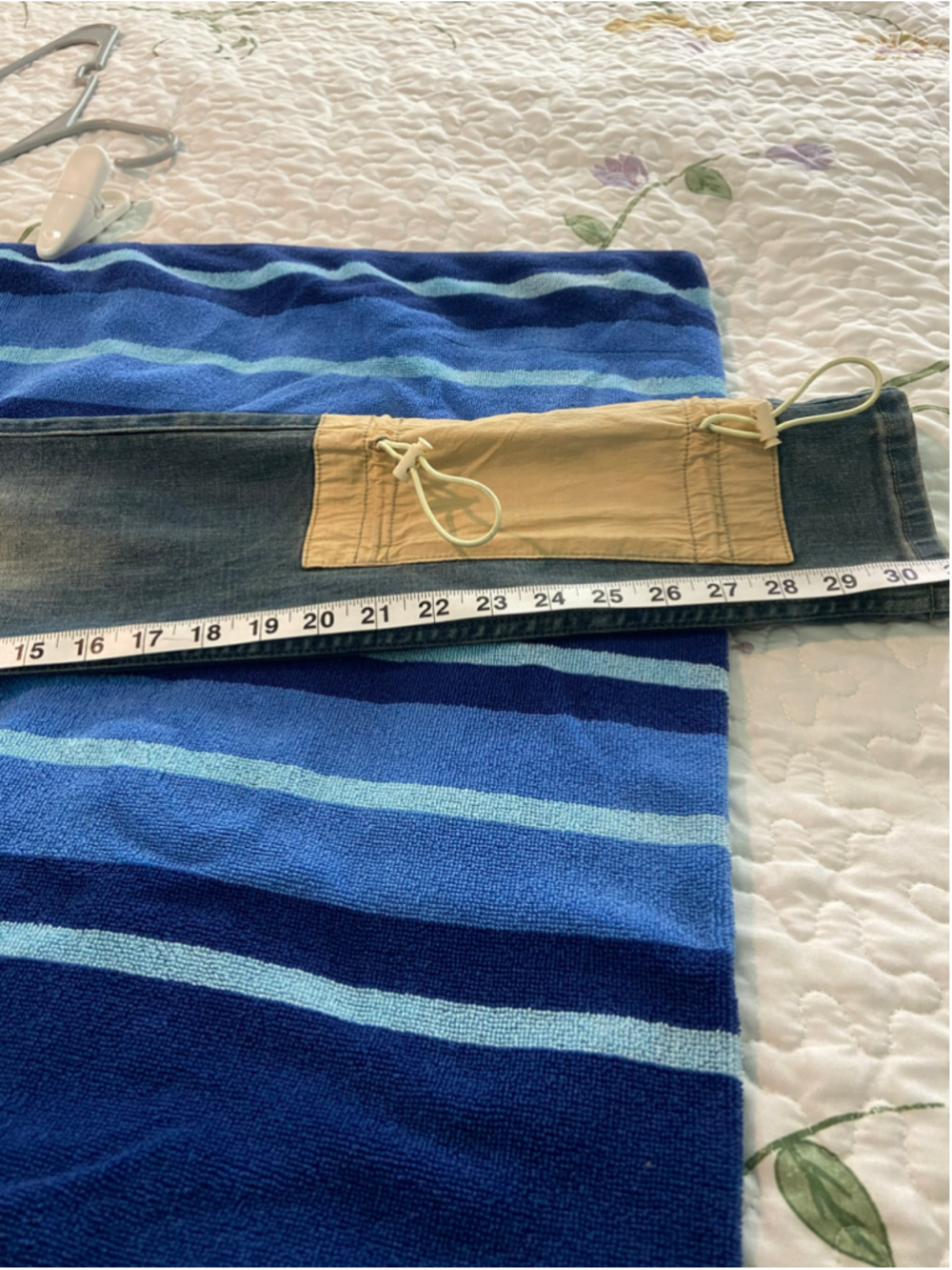 Serenade (Se' renade)jeans, Size 32" - Picture 8 of 9